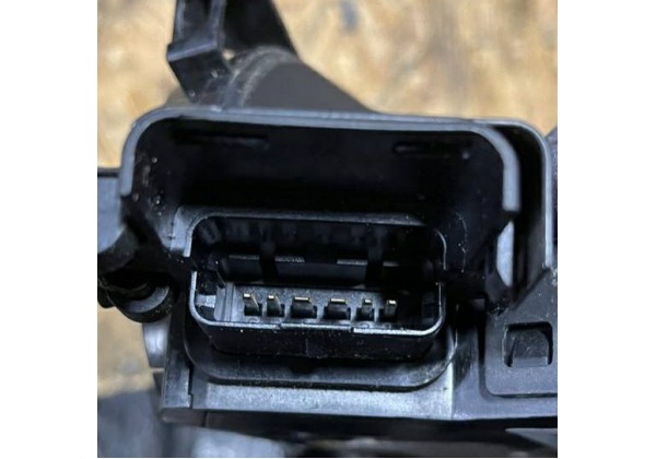 Замок правої дверки Renault Megane 3, кабріолет, 805020031R, 40627188