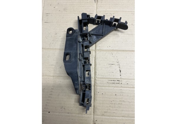 Кронштей переднього бампера правий Citroen C4 Picasso, 04-13p, 9653832780