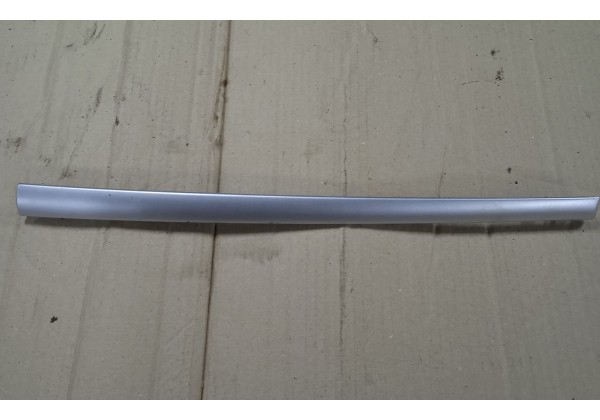 Накладка торпеди права Renault Clio 3, 8200407880, 8200107881, 8200441704 *