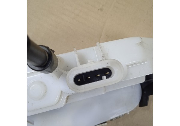 Замок передньої лівої дверки Renault Espace 4, 4 pin, 8200017972