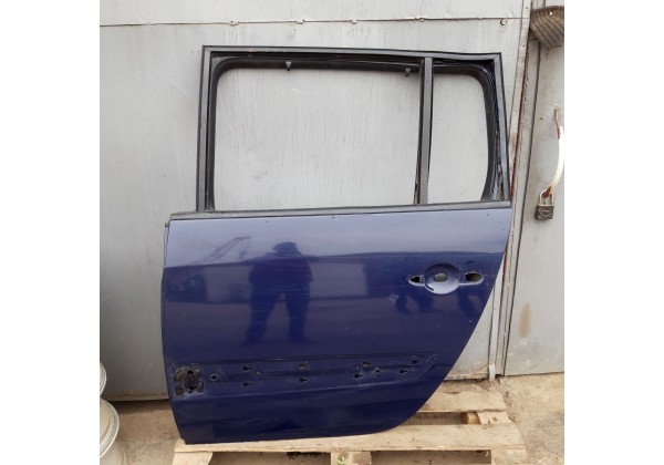Дверка ліва задня Renault Espace 4, 7751476285