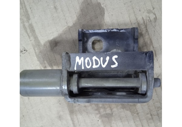 Завіс, петля нижня правої передньої дверки Renault Clio 3, Modus, 8200864618 