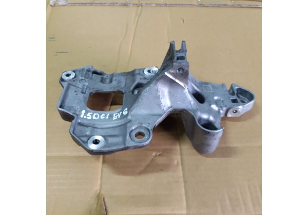 Кронштейн генератора Renault 1.5 Blue DCi, Euro-6, 117105158R