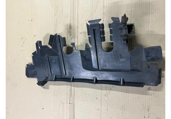Дефлектор радіатора охолодження правий Citroen Berlingo 2, Peugeot Partner 2, 9680450480