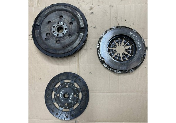 Комплект зчеплення з демпферним маховиком Renault, 1.5 DCi, 123003948R, 123006354R, 302052316R, 8200926712