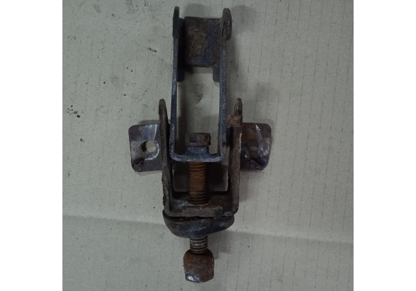 Кріплення запасного колеса Renault Kangoo, 7700303462 *
