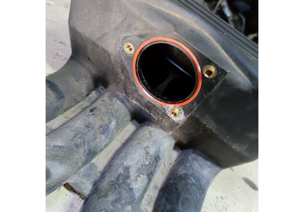 Колектор впускний 2.0 бензин 8V, XU10, Peugeot 306,405,605,806, Citroen Xantia,XM,9605846880