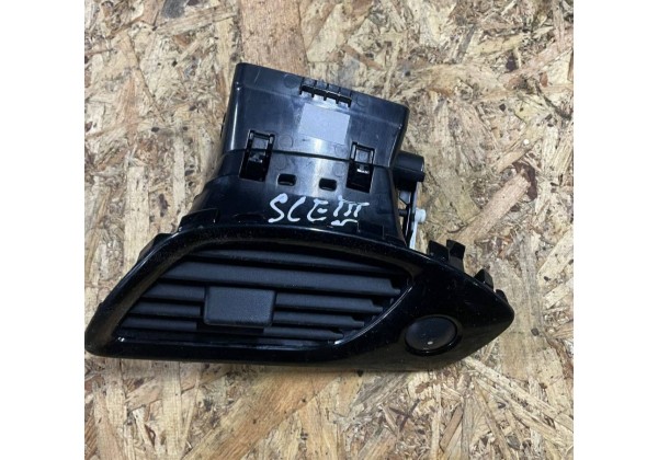 Дефлектор обдуву правий Renault Scenic 3, 687602829R, 1012127