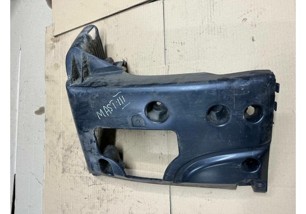 Кронштейн заднього бампера правий Renault Master 3, 852220001R, 2004089, ДЕФЕКТ КРІПЛЕННЯ