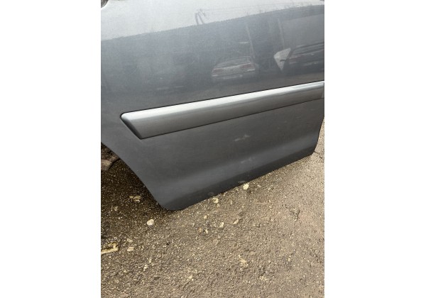 Двері задні праві Citroen C4 Picasso 