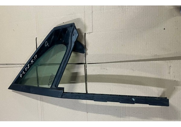 Скло кутове передньої правої дверки Peugeot 208, 2013р, 9801475980
