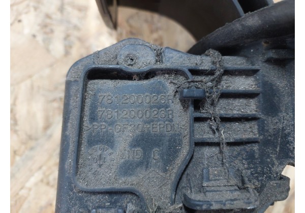Лючок бензобака Renault Scenic 3, 781200023R, 781200026R