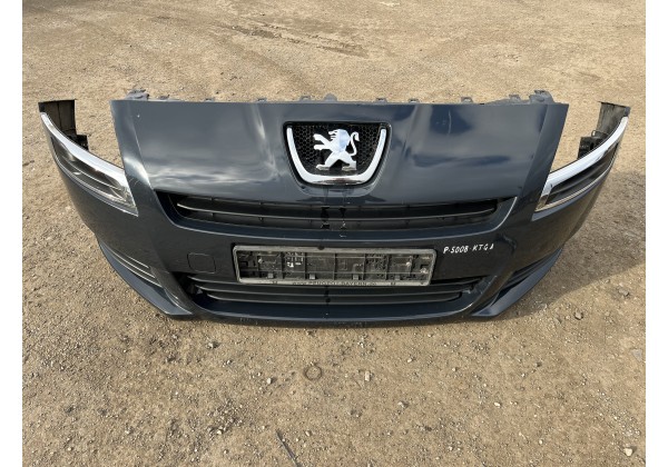 Бампер передній Peugeot 5008 09-13р Код фарби KTGA