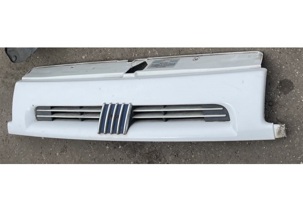 Решітка радіатора Fiat Scudo 96-03, 9567250577