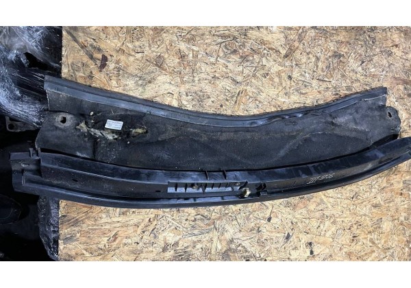 Пластик під лобове скло Renault Scenic 3, 668100006R
