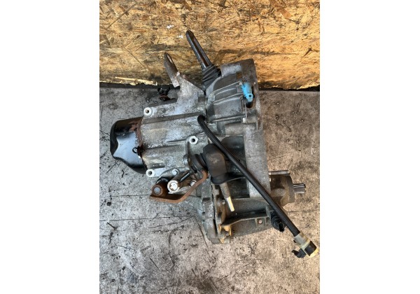 Коробка передач 1.4 8V бензин Renault Logan, Sandero, JH3055  