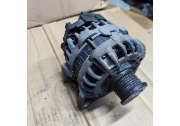 Генератор 0.9 TCE , Renault Clio 4,Twingo 3, Captur, Logan,Sandero, Mercedes Smart,231006007R,F000BL0410