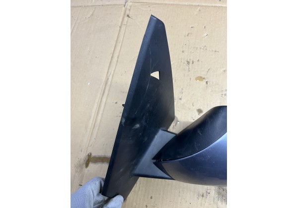 Дзеркало ліве електроскладне Renault Megane 3, 10 пінів . Має дефект вказано на фото 