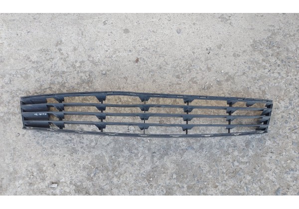 Решітка переднього бампера Renault Clio 3, 09-12, 8200682294, 1859429 S16