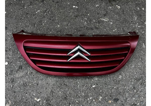 Решітка передня , решітка радіатора Citroen C3, 02-05, 9647156577