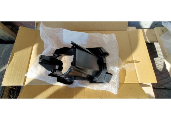 Кронштейн противотуманної фари правий Renault Kangoo III, 269118311R