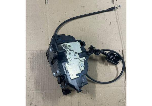 Замок передньої лівої дверки Renault Master 3, 805030009R