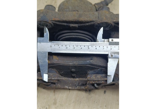 суппорт передній лівий Renault Logan, Logan MCV, 06-09, 8200499368,6001549800,410118909R,7701208332, під вентилюємі диски