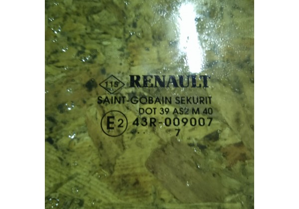 Скло лівої передньої дверки Renault Clio 3, купе, 05-09