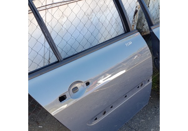 Дверка права задня Рено Сценік 2 комбі, колір TE266