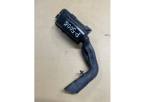 Патрубок зливу води лівий Peugeot 3008, 5008, 09-16, 9670895880