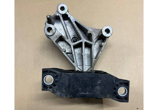 Подушка двигуна права Renault Captur, Clio 4, Logan 2, Sandero 2, 0.9 TCe, 113758313R, 112844547R