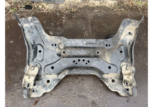 Підрамник передній Citroen C4 Picasso 2.0 hdi