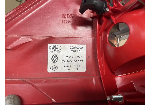 Ліхтар правий Renault Megane II 06- Седан, 8200417347