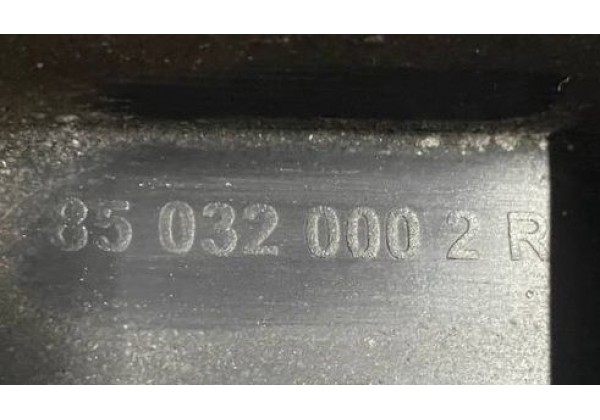 Верхня частина підсилювача заднього бампера Renault Laguna 3, SW, 850320002R