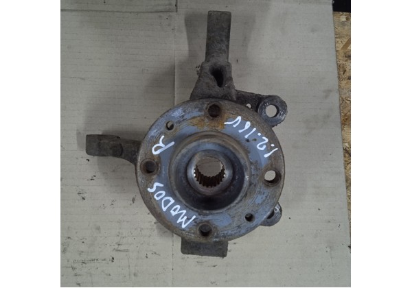 Цапфа, поворотний кулак правий Renault Clio 3, Modus, 8200345945 *