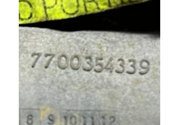 Декоративна накладка кришки багажника ліва Renault Scenic RX4, 7700354339