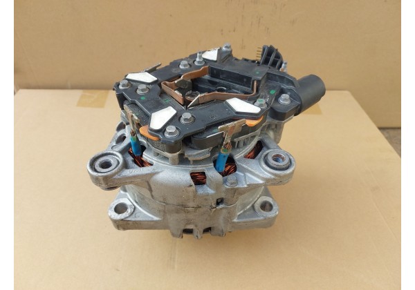 Генератор старт-стоп Citroen, Peugeot, 1.6 HDi, 9674646180, ПОШКОДЖЕНИЙ.