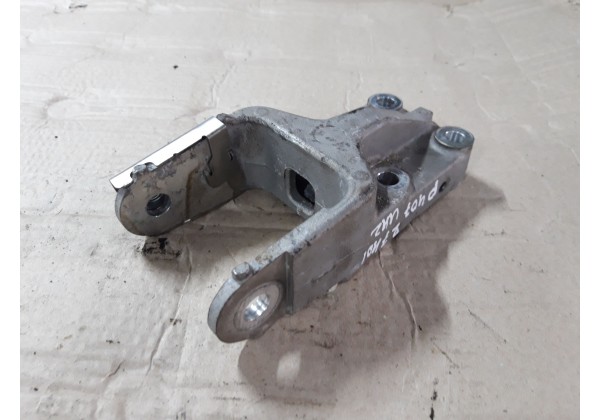 Кронштейн задньої подушки двигуна Citroen C5, Peugeot 407, 607, 2.7 HDi, 3.0 HDi, 9646119980, 1813C5
