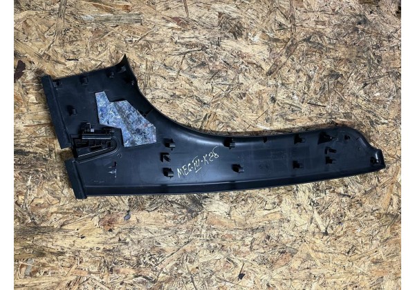 Декоративна накладка задньої лівої карти верхня Renault Megane 3, кабріолет, 849100292R