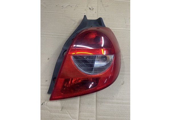 Задній правий ліхтар Renault Clio III, 05-09, 8200828851, Має Тріщину