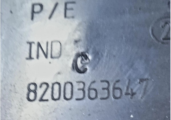 Накладка під лобове скло ліва Renault Clio 3, 8200363647
