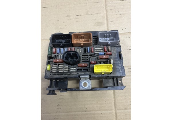 Блок запобіжників BSM R01 Citroen C4 Picasso, 9664705880