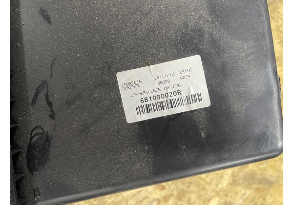 Бардачок Renault Megane III, 681080020R