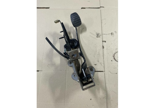 Педаль гальм Renault Kangoo 2, 8200467212