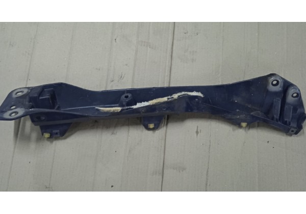 Кронштейн лівого переднього крила Renault Clio 3, 8200314930 *