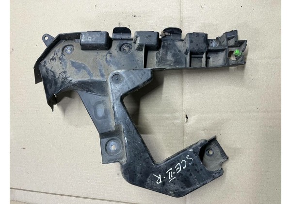 Кронштейн заднього бампера правий Renault Grand Scenic 2, 8200228454