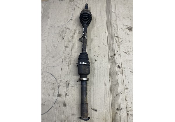 Полуось права Renault Scenic II 1.9 dCi, Автомат, 8200486092