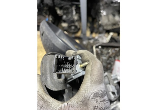 Дзеркало зовнішне праве електричне Renault Trafic II, 7701473245