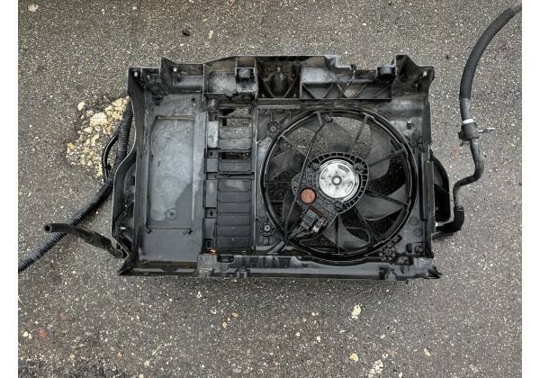 Вентилятор радіатора з дифузором Peugeot 407, Citroen C5 2.0 16V, 9646474680