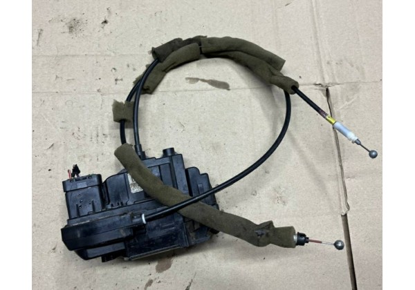 Замок задньої лівої дверки Renault Koleos, 08-16, 825037711R